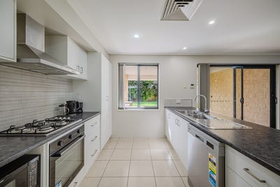 /international/au/29-windward-way-drummond-cove-wa-151568244/