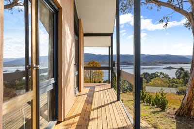 /international/au/2-kanangra-crescent-east-jindabyne-nsw-151157500/