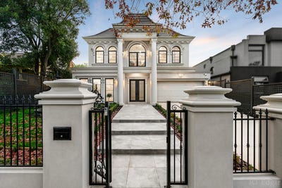 /international/au/68-nungerner-street-balwyn-vic-151055328/