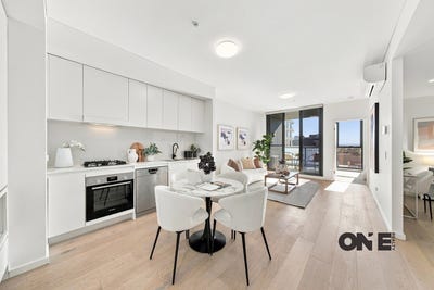 /international/au/708-2a-mark-street-lidcombe-nsw-152550460/