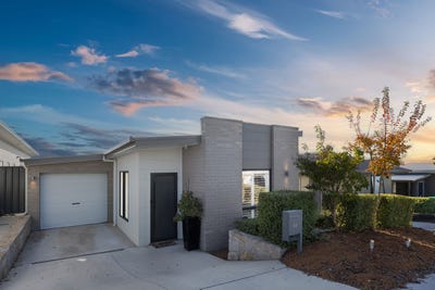 /international/au/68-oxalis-crescent-tralee-nsw-151039980/