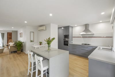 /international/au/21-maple-court-oxenford-qld-152401900/