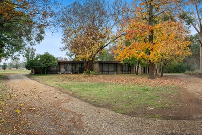 /international/au/59-smith-street-oxley-vic-151668012/
