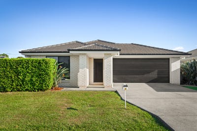 /international/au/35-oxbow-crescent-lawnton-qld-150946548/