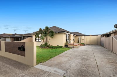 /international/au/8-tania-street-sunshine-north-vic-148235792/