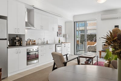 /international/au/15-25-o-connor-close-north-coogee-wa-152618248/