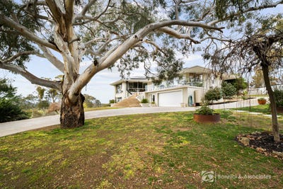 /international/au/230-castle-creek-road-castle-creek-vic-148671972/?lang=en