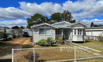 /international/au/29-nicholson-street-dalby-qld-151239776/