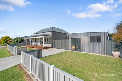 /international/au/12-hope-street-maryborough-vic-150872580/