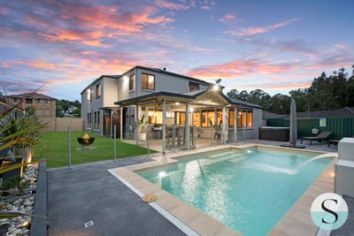 /international/au/27-churnwood-drive-fletcher-nsw-150648696/