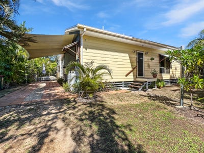 /international/au/23-corica-cres-horseshoe-bay-qld-148451760/
