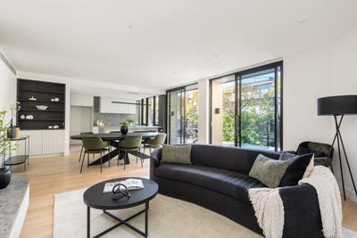/international/au/g01-73-tennyson-st-elwood-vic-151231496/