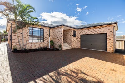 /international/au/17a-old-kent-road-greenacre-nsw-151403816/