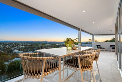 /international/au/11-mainsails-square-noosa-heads-qld-151150732/