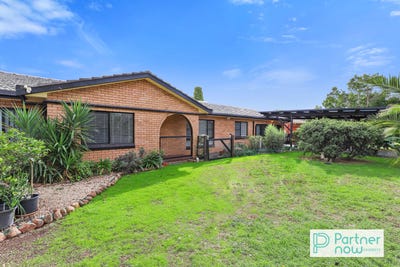 /international/au/32-waree-drive-tamworth-nsw-151428328/