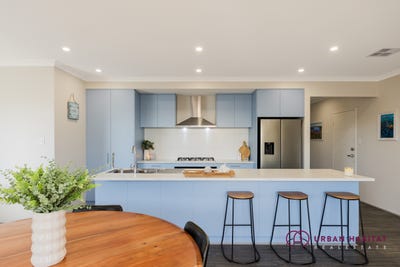 /international/au/57a-mason-court-south-lake-wa-151405484/