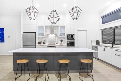 /international/au/23-shannons-drive-lammermoor-qld-151632900/