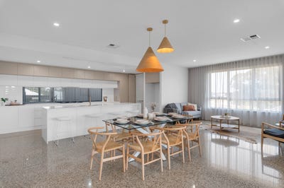 /international/au/13-symon-crescent-craigburn-farm-sa-150976660/