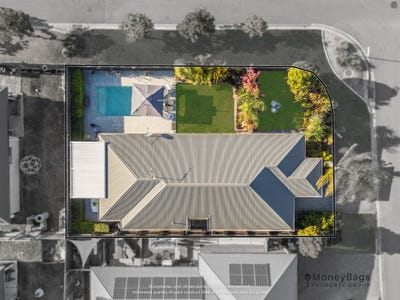 /international/au/28-wilson-circuit-flagstone-qld-152359756/