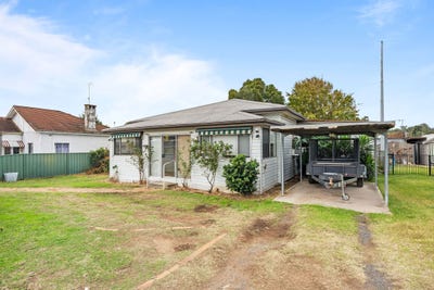 /international/au/50-maitland-street-muswellbrook-nsw-151255684/