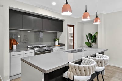 /international/au/142-woodline-drive-spring-mountain-qld-151059072/