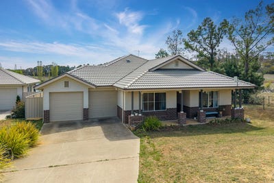 /international/au/17-cluny-road-armidale-nsw-152581048/