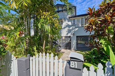 /international/au/81-hayward-street-mooroobool-qld-151330280/