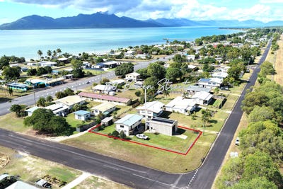/international/au/160-bowen-street-cardwell-qld-151547676/