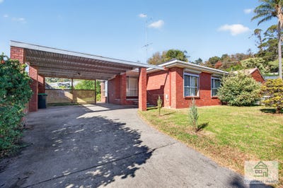 /international/au/36-cross-street-trafalgar-vic-151132048/