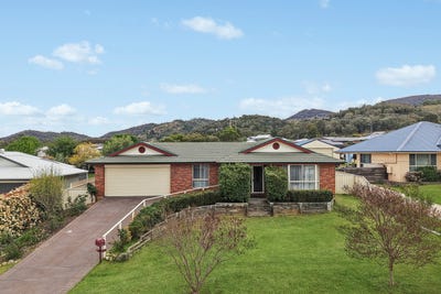 /international/au/5-white-circle-mudgee-nsw-152487488/