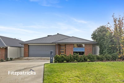 /international/au/24-rainbow-drive-estella-nsw-151447024/