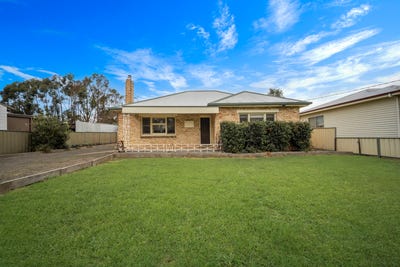 /international/au/27-mcconochie-street-coleraine-vic-151367840/