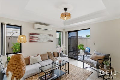 /international/au/20c-tuckfield-way-nollamara-wa-152648168/