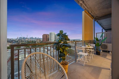 /international/au/926-18-albert-street-footscray-vic-151055792/