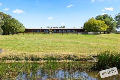 /international/au/6-mountain-flat-road-narre-warren-east-vic-151509816/