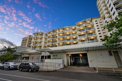 /international/au/205-6-lake-street-cairns-city-qld-151287436/