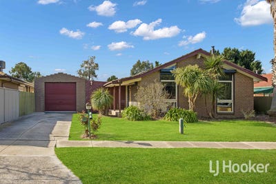 /international/au/55-dunvegan-drive-kurunjang-vic-152474236/