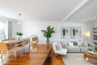/international/au/2-59-dover-street-hawthorne-qld-148714304/