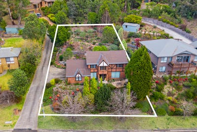 /international/au/15-hill-range-crescent-lithgow-nsw-148640836/?lang=en