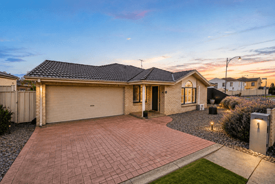 /international/au/1-wingate-avenue-west-hoxton-nsw-152518280/