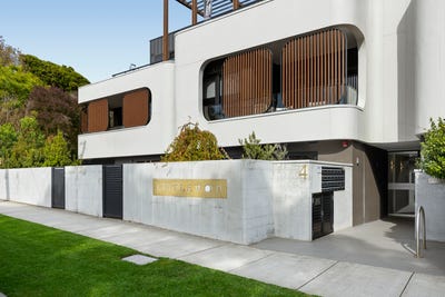 /international/au/6-4-littlewood-street-hampton-vic-151120760/