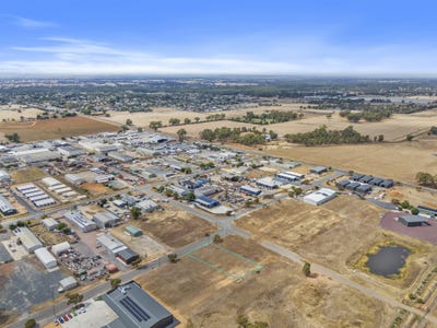 /international/au/5-dominion-road-corowa-nsw-204459916/