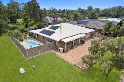 /international/au/1-dawn-court-landsborough-qld-150804296/