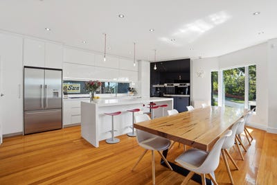 /international/au/6-ajax-street-balwyn-north-vic-152458424/