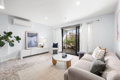 /international/au/35-104-st-georges-road-preston-vic-151816880/