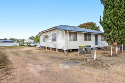 /international/au/46-wallace-street-warwick-qld-151229416/