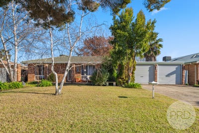/international/au/24-grevillea-crescent-lake-albert-nsw-148460044/