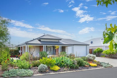 /international/au/3-roanoke-way-dunsborough-wa-150783732/