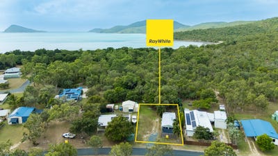 /international/au/75-pioneer-drive-dingo-beach-qld-204537860/