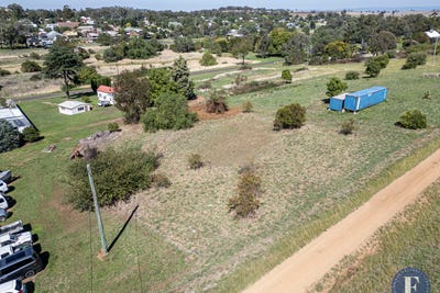 /international/au/lot-2-north-street-woodstock-nsw-204451448/